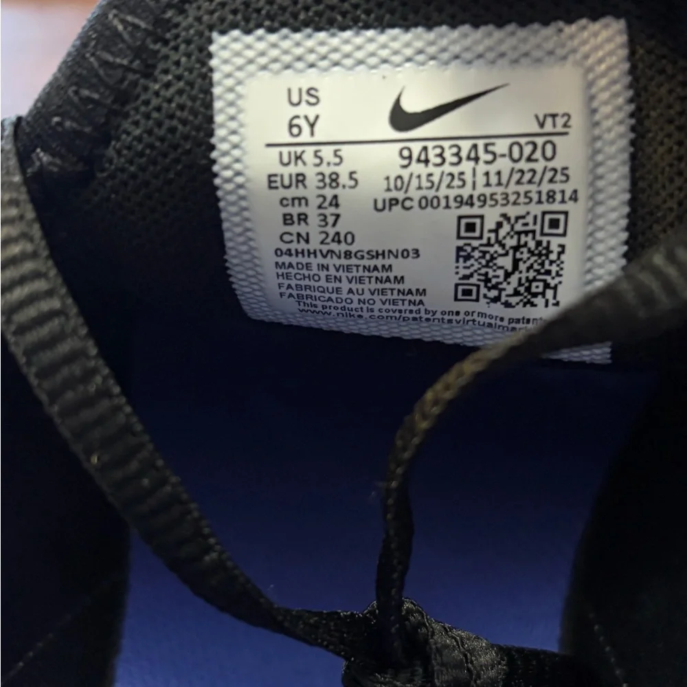 Nike Air Max 270 Big Kids' Shoes size 6y